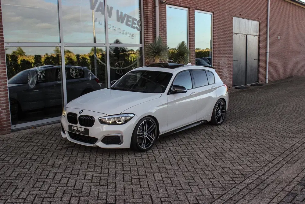 BMW 1-serie 120i Edition M Sport Shadow High Executive uit 2019, foto 8
