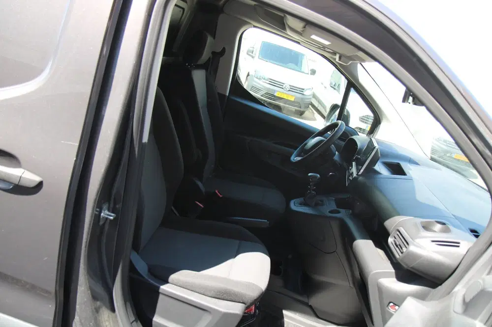 Citroën Berlingo Citroen BERLINGO 1.2 PureTech 110PK S&S L1 uit 2023, foto 4