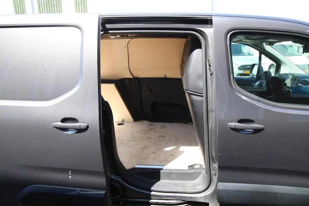 Citroën Berlingo Citroen BERLINGO 1.2 PureTech 110PK S&S L1 uit 2023, foto 8