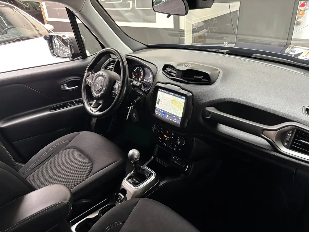 Jeep Renegade 1.0T-e Limited / Navigatie uit 2020, foto 12