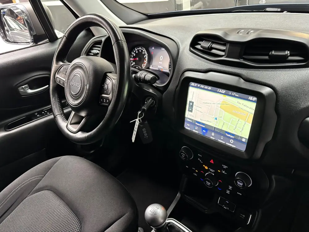 Jeep Renegade 1.0T-e Limited / Navigatie uit 2020, foto 13