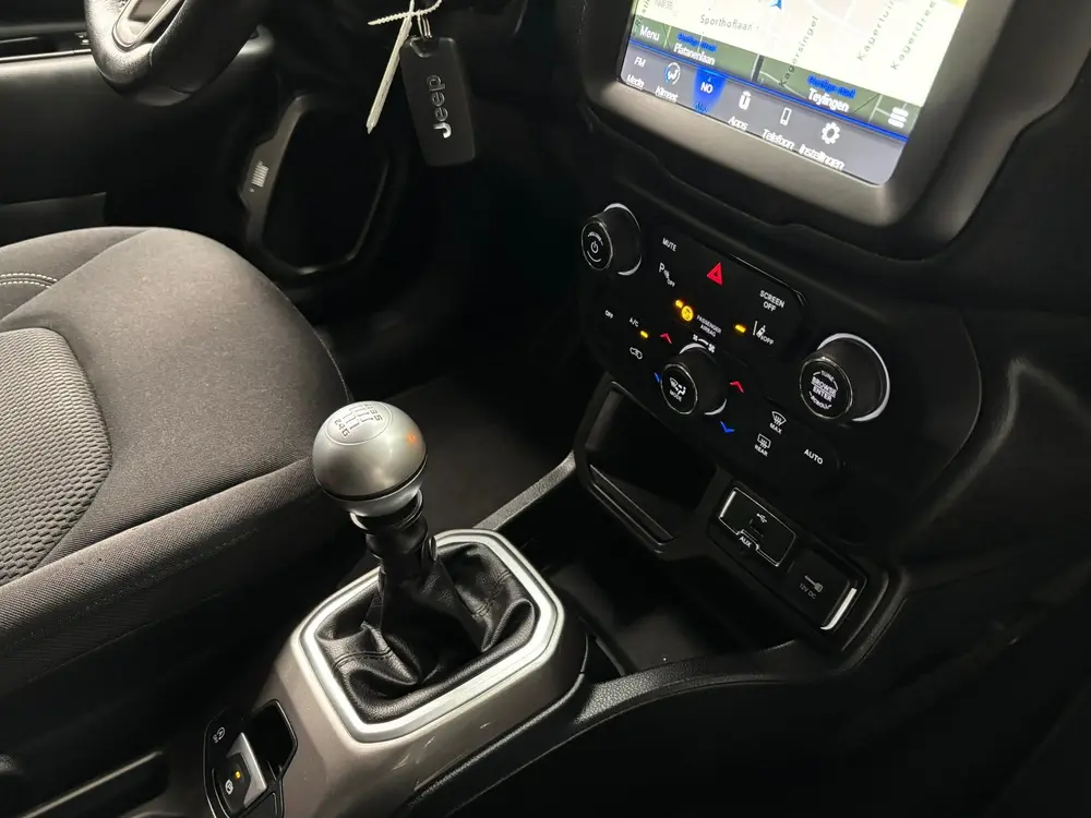 Jeep Renegade 1.0T-e Limited / Navigatie uit 2020, foto 14