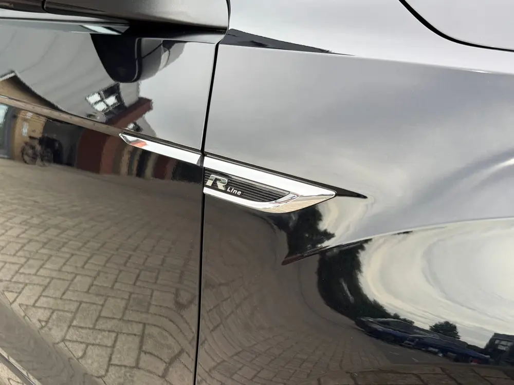 Volkswagen T-Roc 1.5 TSI DSG R-Line Pano Trekhaak Camera DCC uit 2020, foto 19
