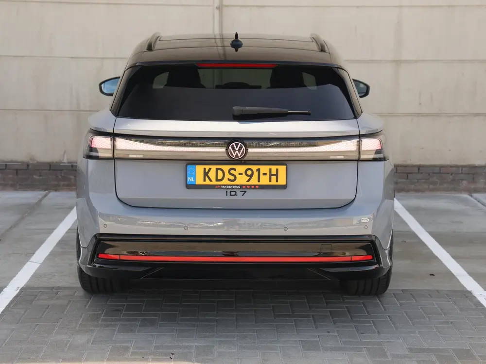 Volkswagen ID.7 Tourer Pro Limited Edition 77 kWh accu 286 P uit 2026, foto 6