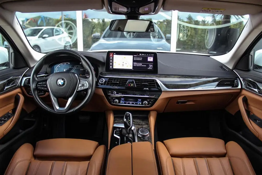 BMW 5-Serie Touring 540i xDrive High Executive Luxury-Line | uit 2021, foto 3