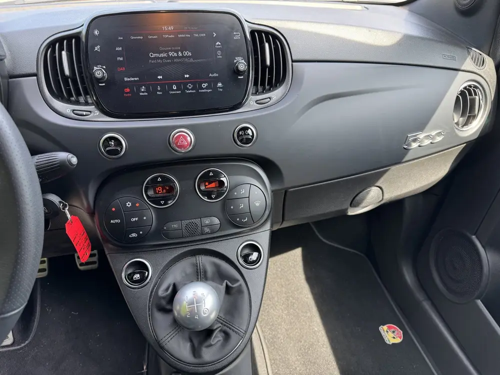 Abarth 595 1.4 T-Jet Abarth Turismo 70th Anniversary UNIEK uit 2023, foto 14