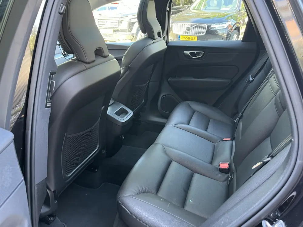 Volvo XC60 2.0 D4 Momentum Aut/Ecc/Leer/Navi/Pano (bj 2019) uit 2019, foto 12