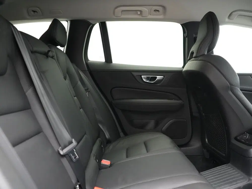 Volvo V60 T6 Recharge AWD Inscription PHEV 340pk Dea uit 2022, foto 6