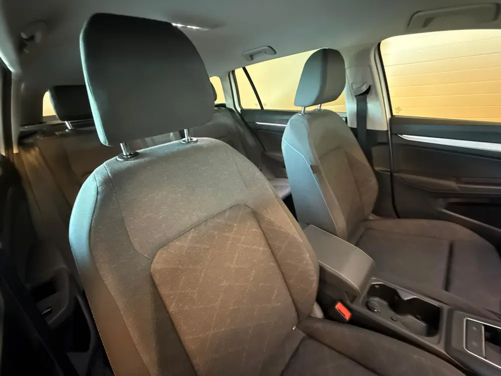 Volkswagen Golf Variant 1.5 TSI LIFE BUSINESS/APPLE CARPLAY+ uit 2023, foto 16