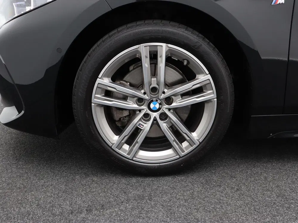BMW 1-serie 5-deurs 118i M Sportpakket uit 2023, foto 8