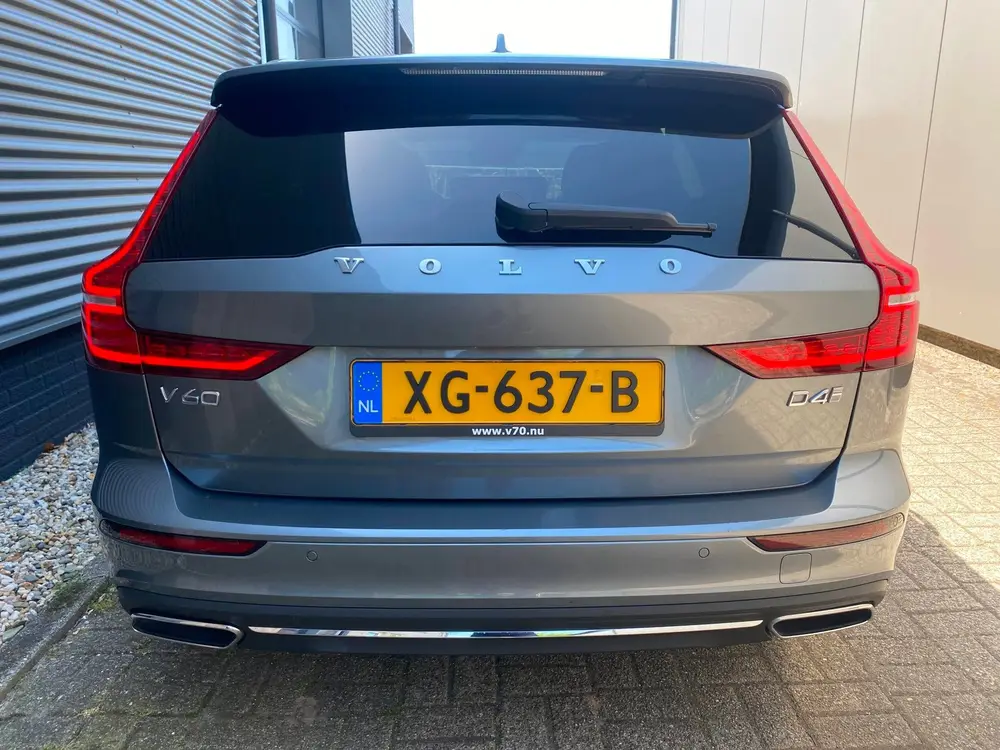 Volvo V60 2.0 D4 Inscription aut uit 2019, foto 9