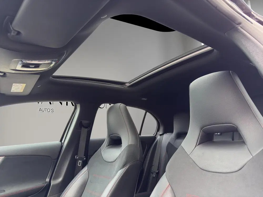 Mercedes-Benz A-Klasse 250 e AMG Line Panoramadak uit 2023, foto 19