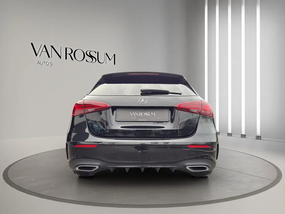 Mercedes-Benz A-Klasse 250 e AMG Line Panoramadak uit 2023, foto 4