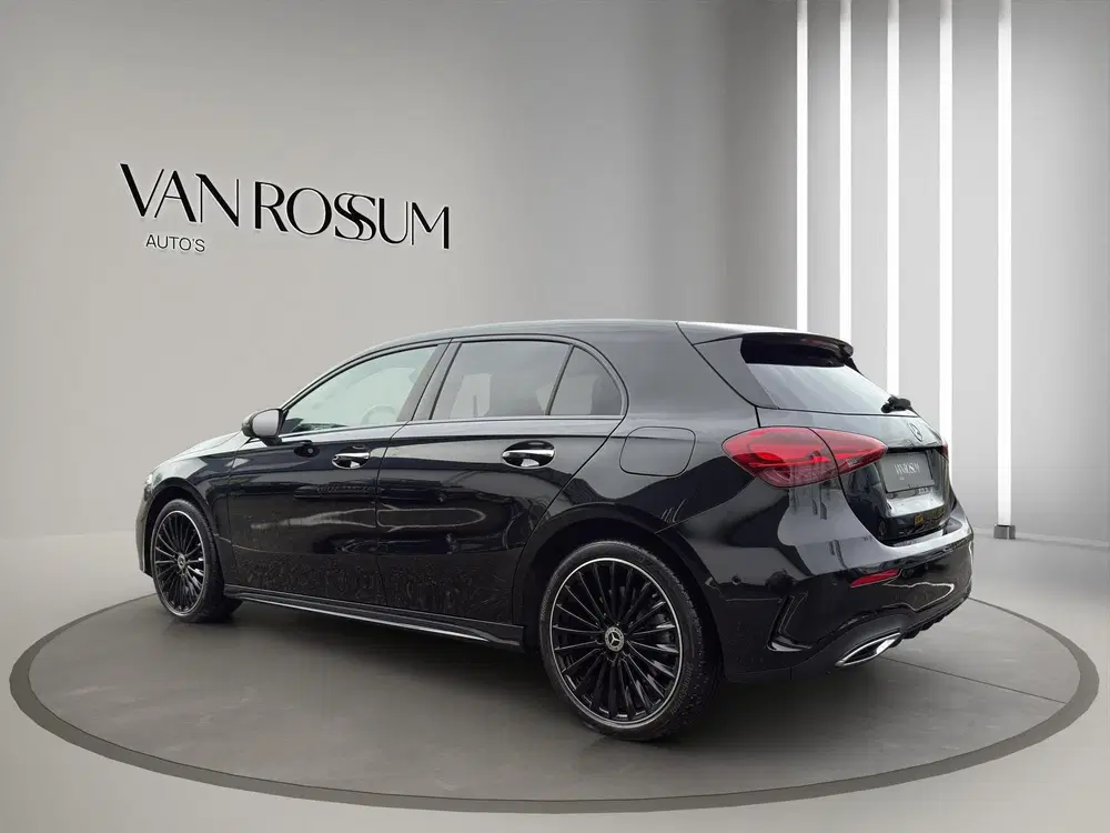 Mercedes-Benz A-Klasse 250 e AMG Line Panoramadak uit 2023, foto 5