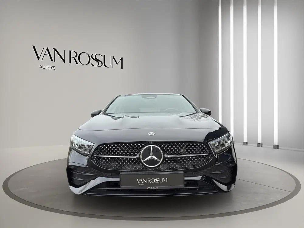 Mercedes-Benz A-Klasse 250 e AMG Line Panoramadak uit 2023, foto 8