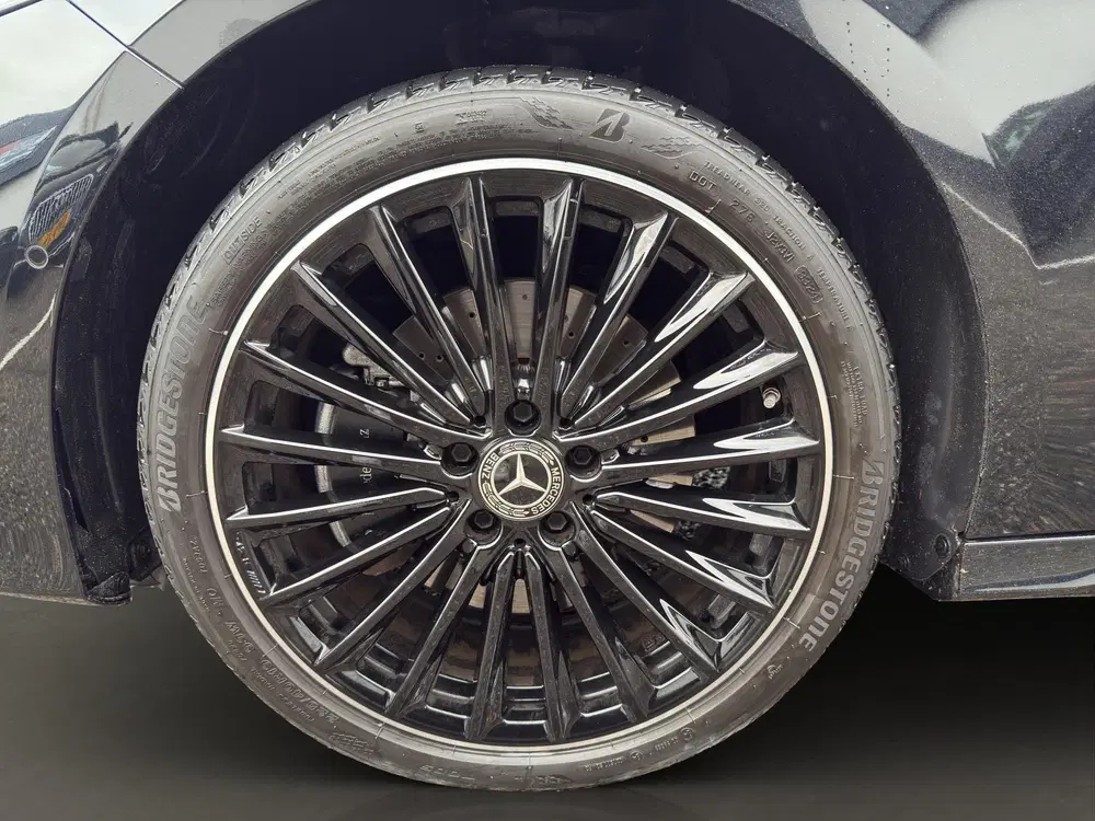 Mercedes-Benz A-Klasse 250 e AMG Line Panoramadak uit 2023, foto 9