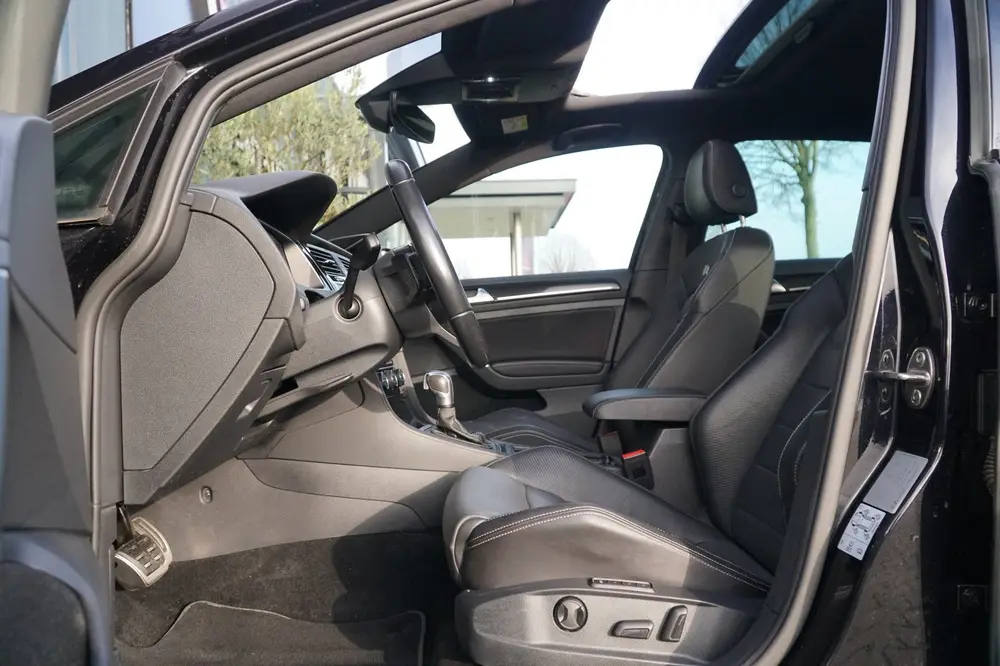 Volkswagen GOLF 2.0 TSI 4Motion R 301PK |PANO|BEATS|CAMERA uit 2019, foto 17