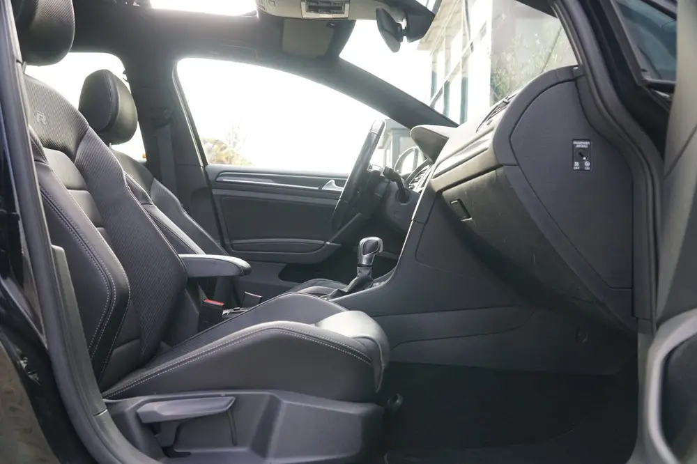 Volkswagen GOLF 2.0 TSI 4Motion R 301PK |PANO|BEATS|CAMERA uit 2019, foto 18