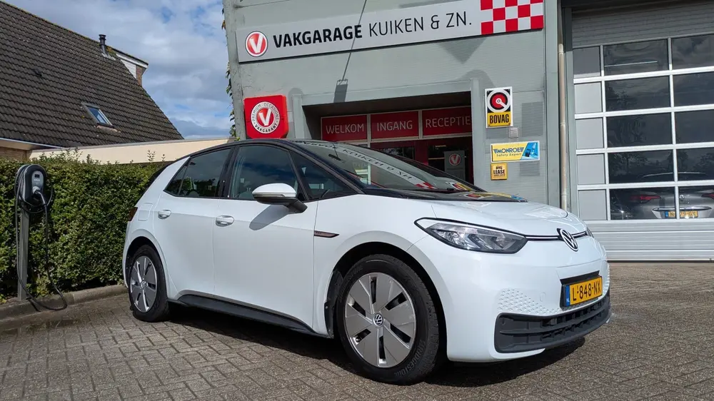 Volkswagen ID.3 Life 58 kWh | Keyless | Stuur/stoel verwarmi uit 2021