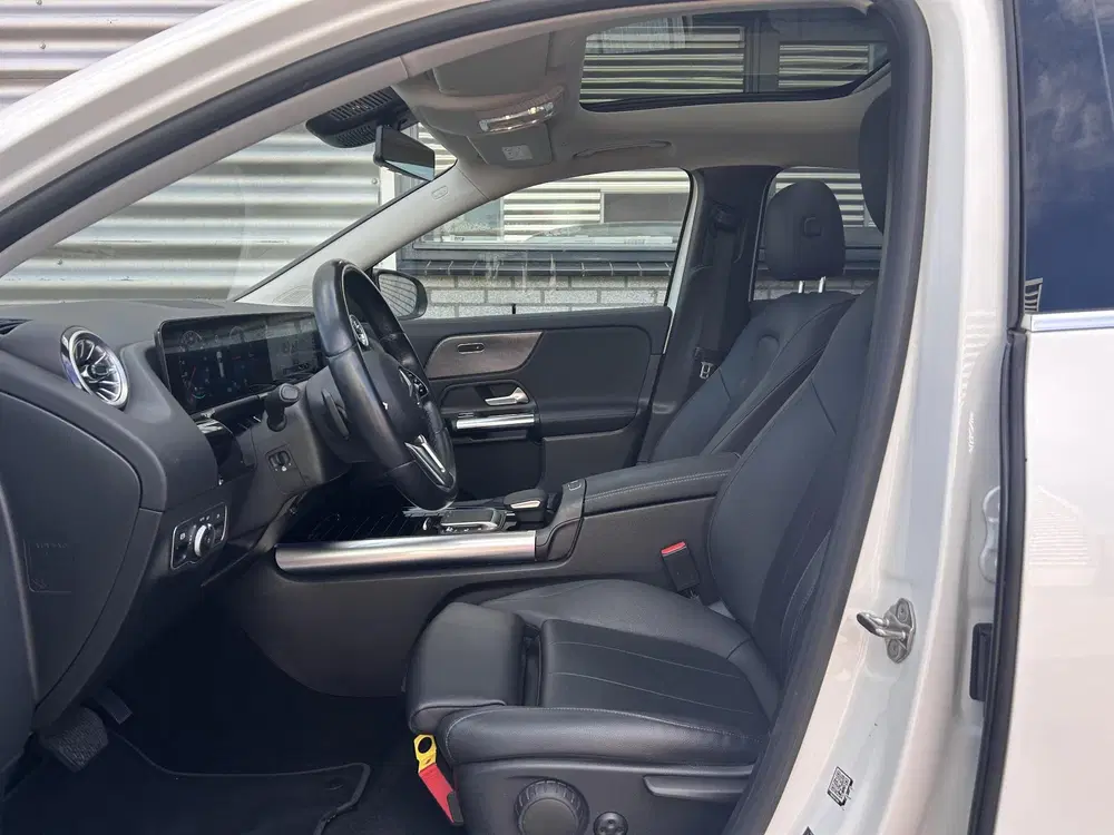 Mercedes-Benz EQA 250 67 kWh uit 2021, foto 8