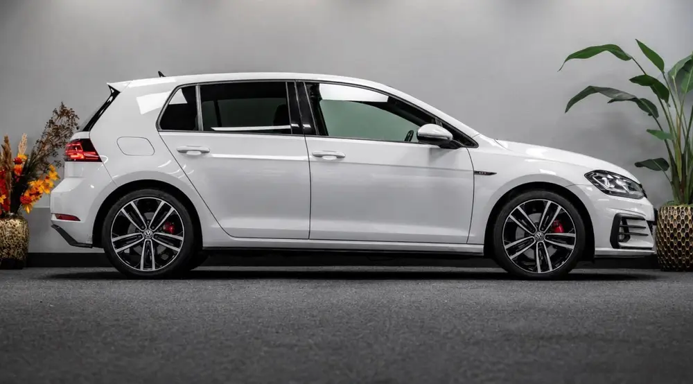 Volkswagen Golf VII Golf 2.0 TDI 184pk 5D DSG 2019 Wit uit 2019, foto 2