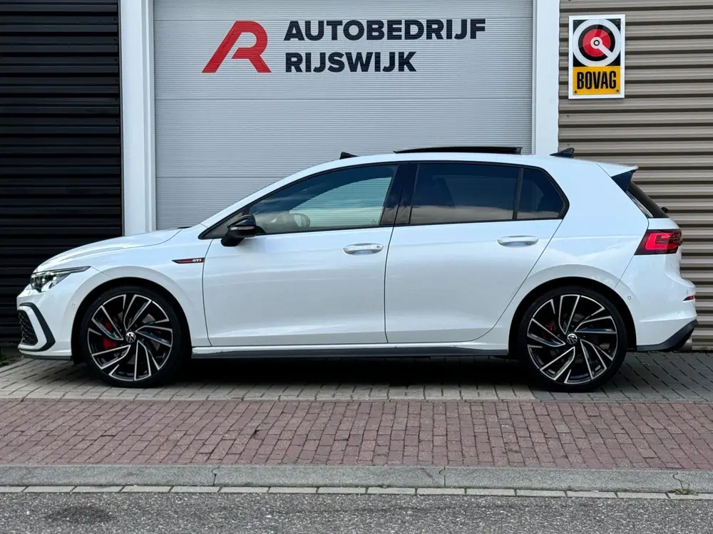 Volkswagen Golf 2.0 TSI GTI Pano/Camera/Matrix uit 2022, foto 2