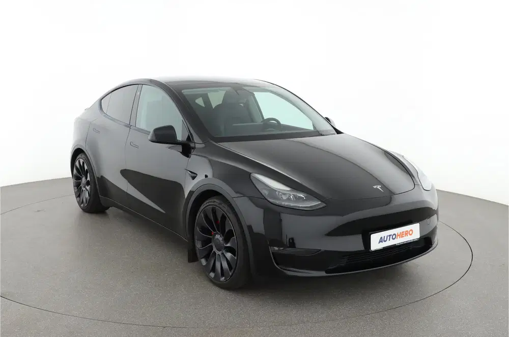 Tesla Model Y Performance AWD 75 kWh uit 2022, foto 8