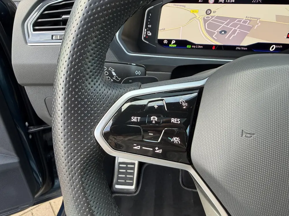 Volkswagen Tiguan 1.4 TSI eHybrid R-Line PANO | 360 CAMERA | uit 2022, foto 19