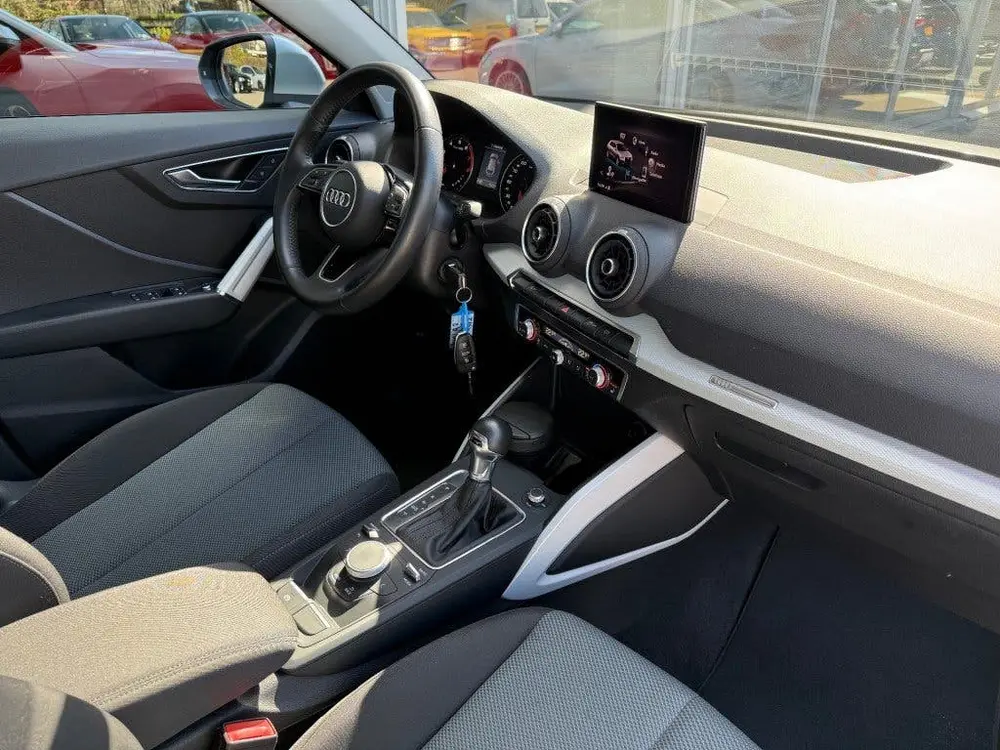 Audi Q2 35 TFSI CoD Design uit 2019, foto 15