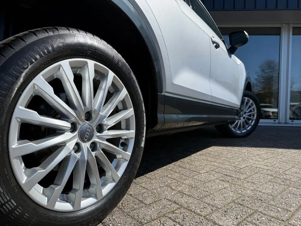 Audi Q2 35 TFSI CoD Design uit 2019, foto 4