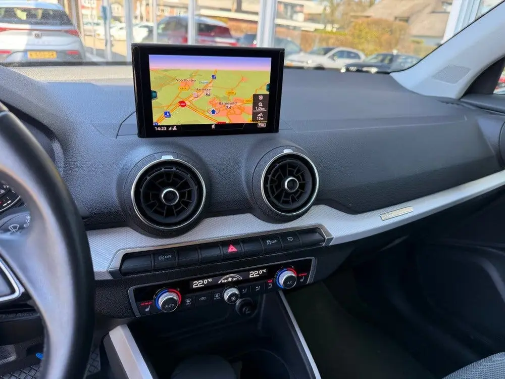Audi Q2 35 TFSI CoD Design uit 2019, foto 6