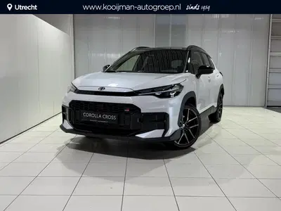 Toyota Corolla Cross Hybrid 180 GR Sport Panoramadak uit 2026
