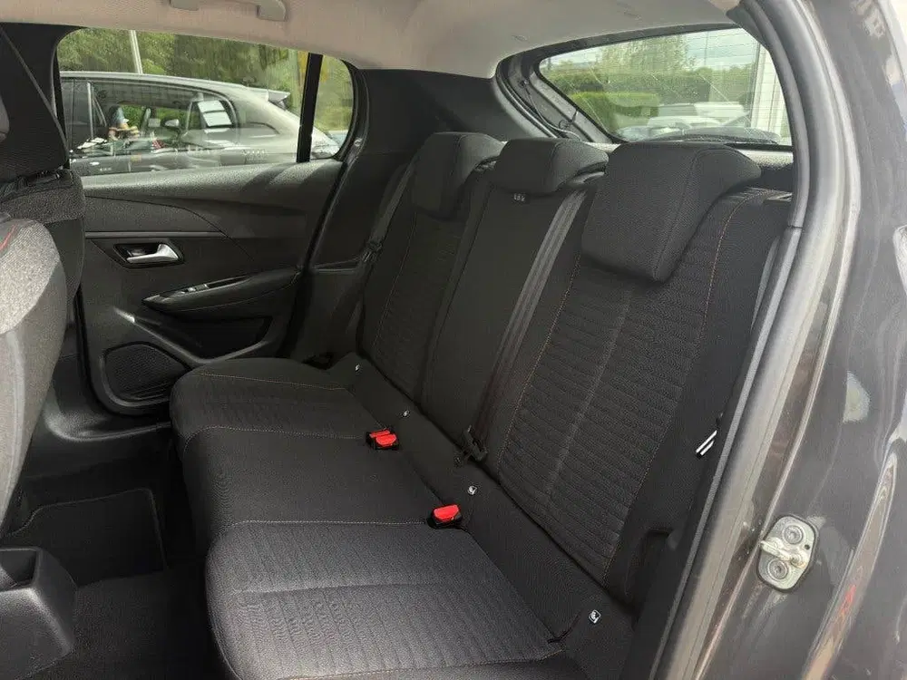 Peugeot 208 1.2 PureTech Active Pack uit 2020, foto 16
