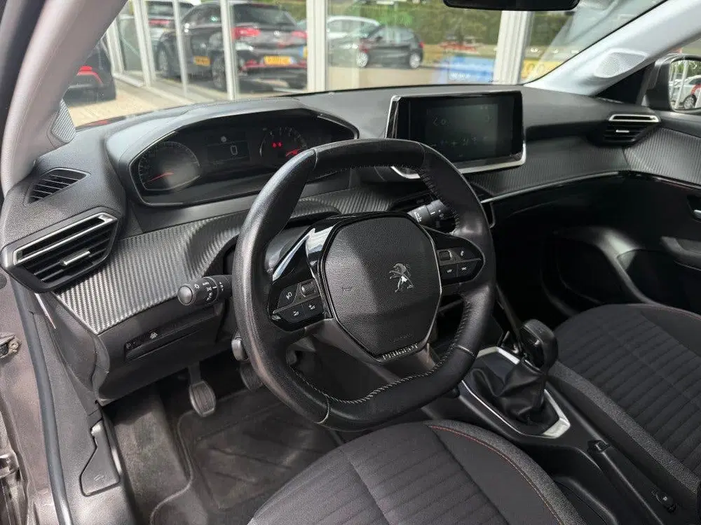 Peugeot 208 1.2 PureTech Active Pack uit 2020, foto 20