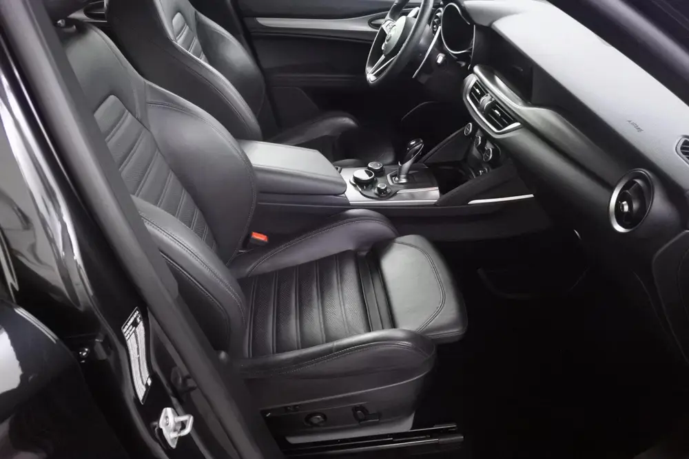 Alfa Romeo Stelvio 2.0T 280pk Q4 AWD Black-Tech uit 2019, foto 6