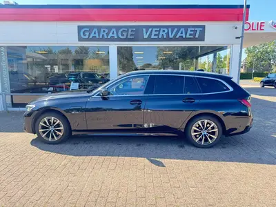 BMW 3-serie 320e High Executive uit 2022