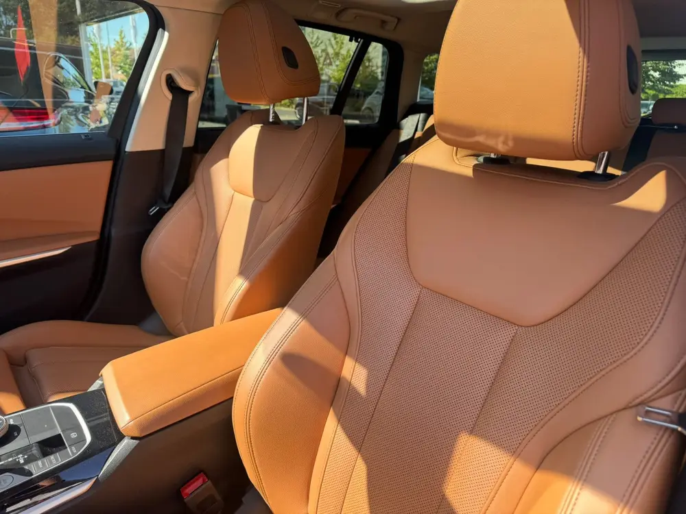 BMW 3-serie 320e High Executive uit 2022, foto 9