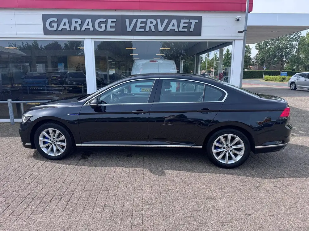 Volkswagen Passat 1.4 TSI PHEV GTE Business uit 2021