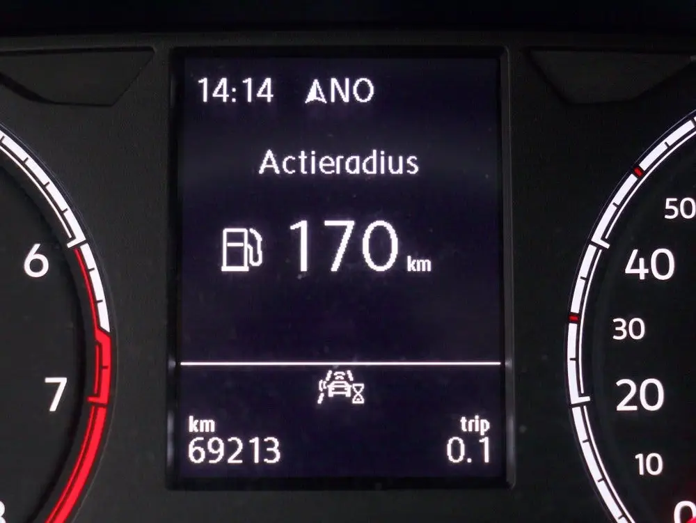 Volkswagen T-Cross 1.0 TSI Life | Trekhaak | Navi | Vierseiz uit 2020, foto 4