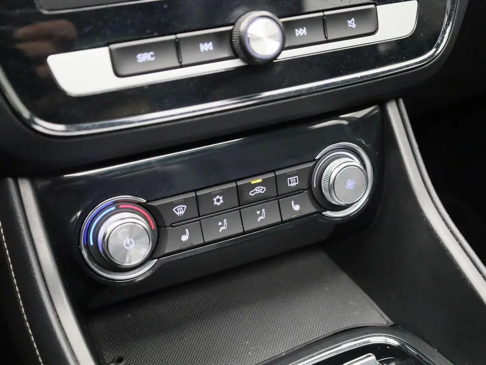 MG ZS EV Luxury 45 kWh | Leder | Navi | Panoramadak | Carpla uit 2020, foto 15