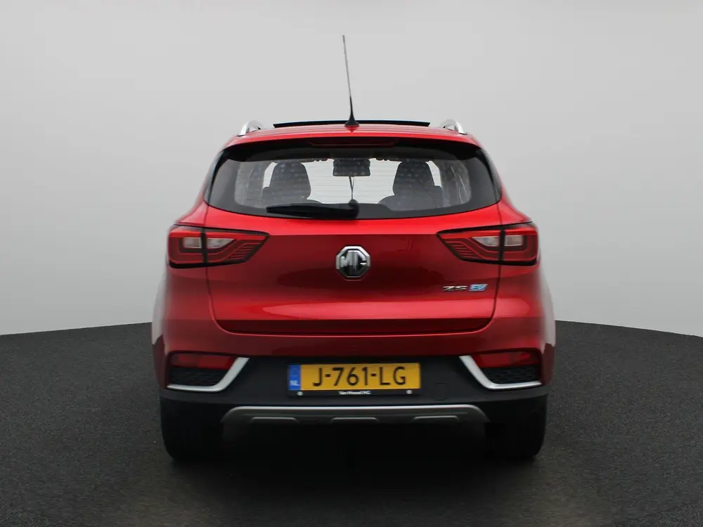 MG ZS EV Luxury 45 kWh | Leder | Navi | Panoramadak | Carpla uit 2020, foto 5