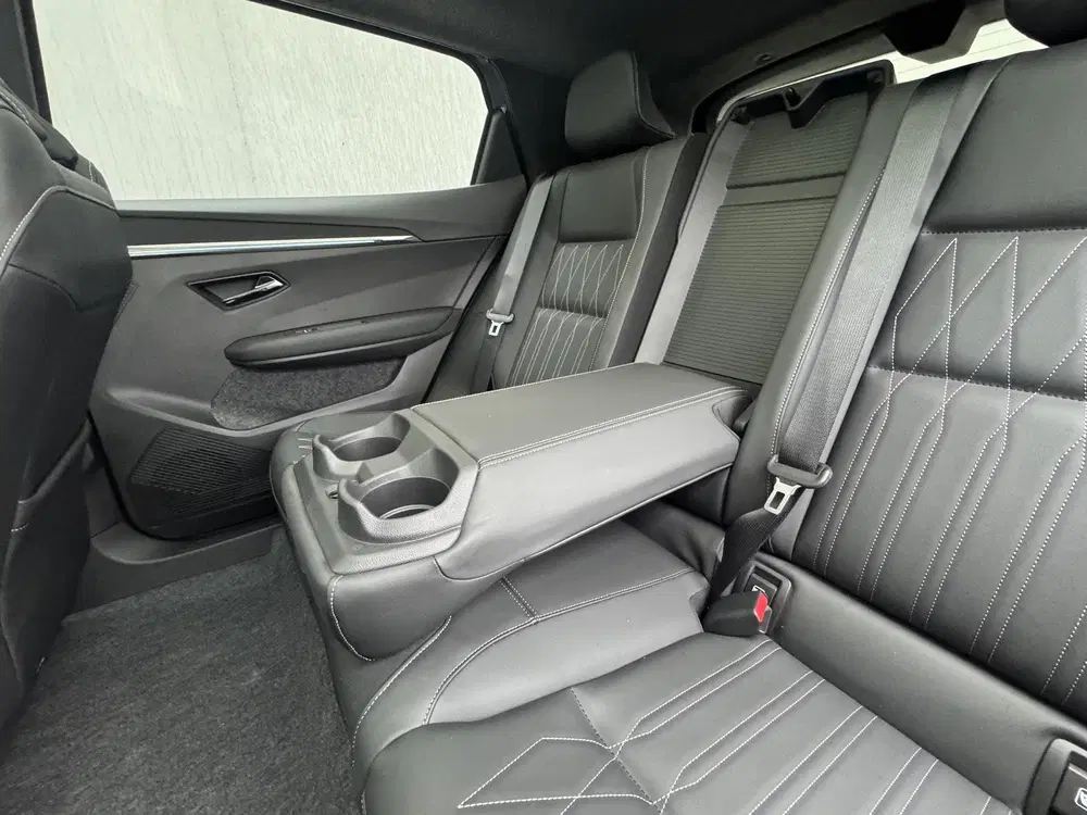 Mitsubishi Eclipse Cross Instyle 87 kWh + 22 kw lader uit 2025, foto 12