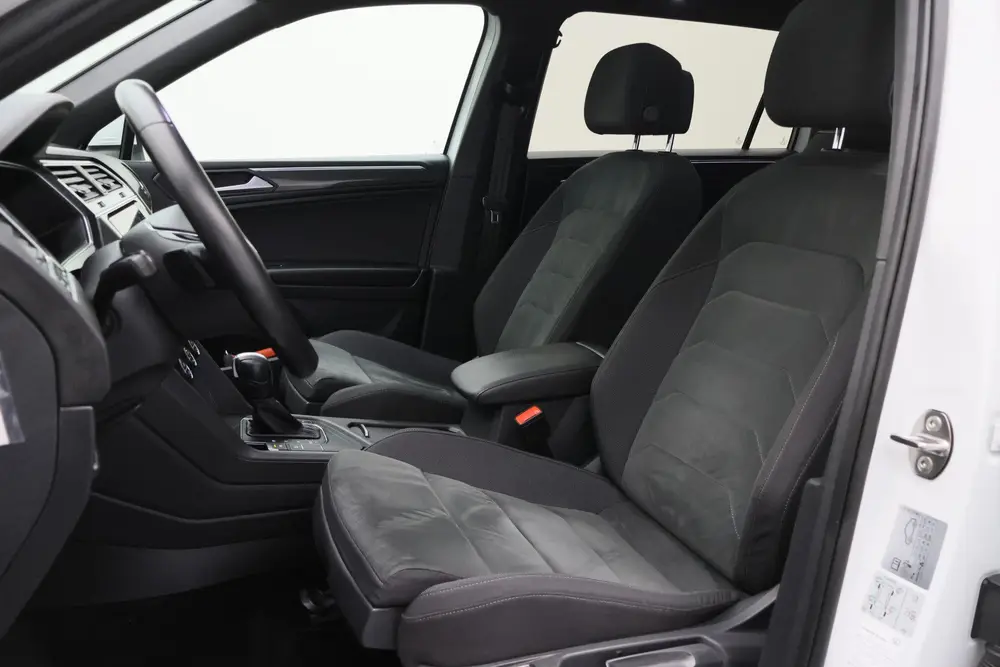 Volkswagen Tiguan Allspace 1.5 TSI DSG Highline Business R-L uit 2021, foto 9
