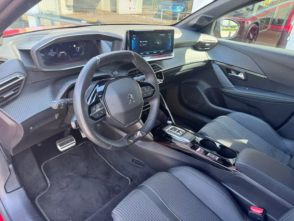 Peugeot 208 EV GT 50 kWh uit 2023, foto 6