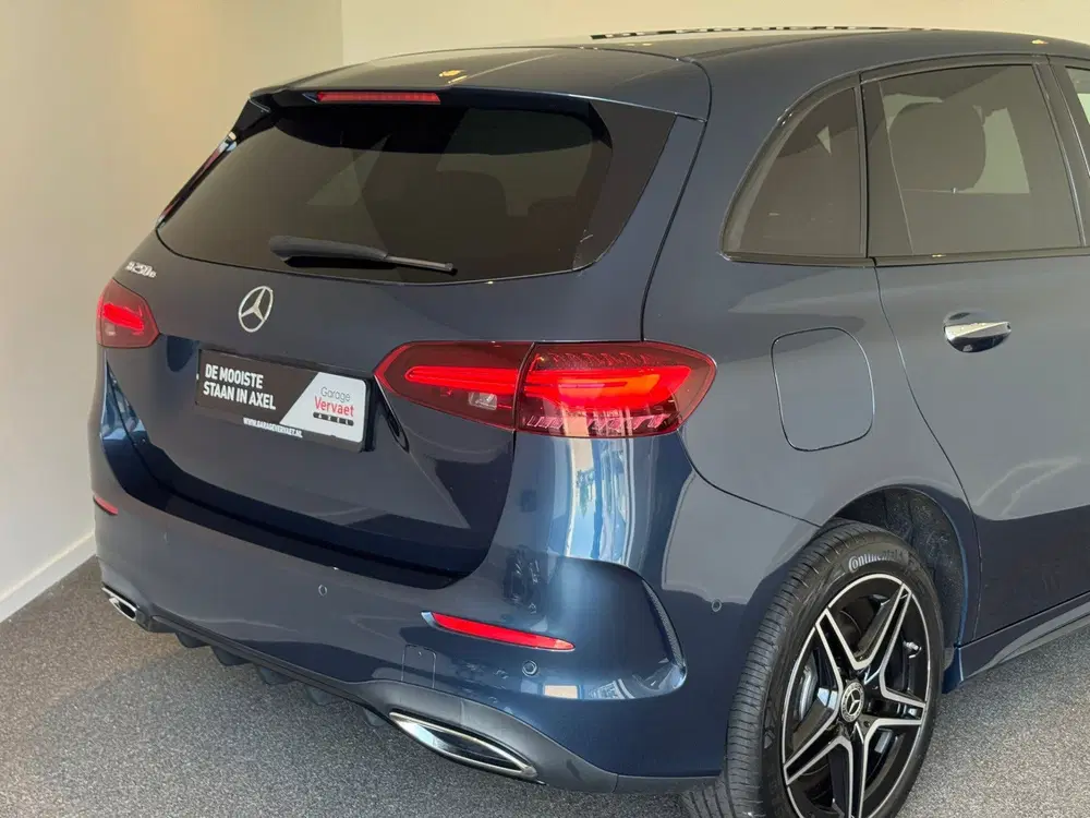 Mercedes-Benz B-Klasse 250 e AMG Line uit 2024, foto 13