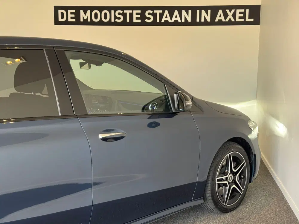 Mercedes-Benz B-Klasse 250 e AMG Line uit 2024, foto 14