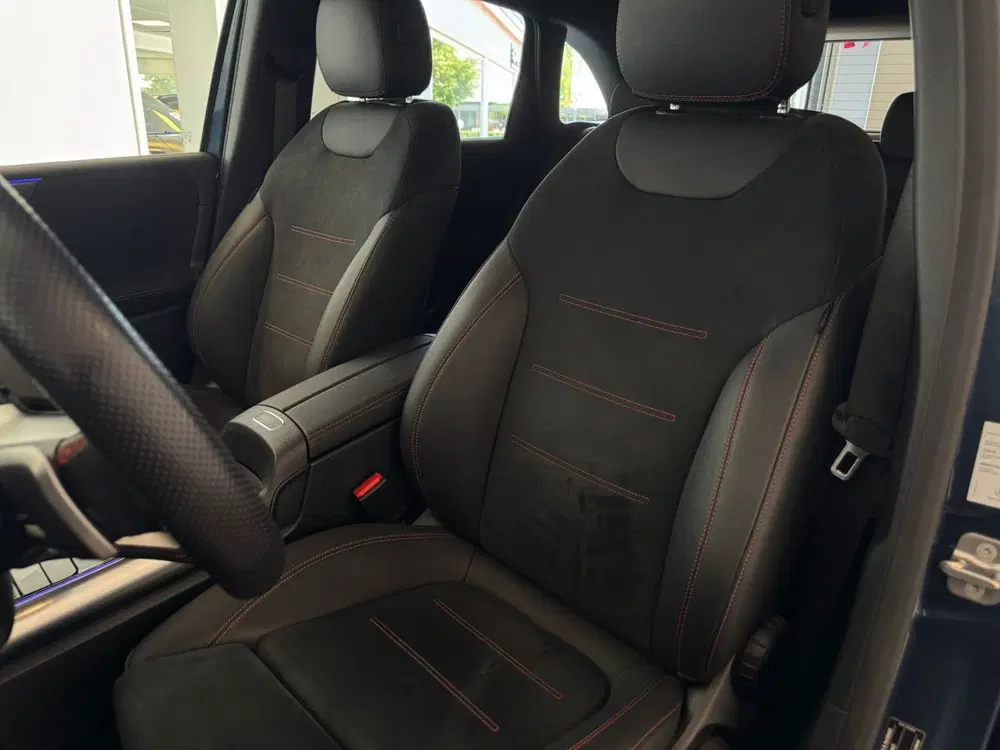 Mercedes-Benz B-Klasse 250 e AMG Line uit 2024, foto 17