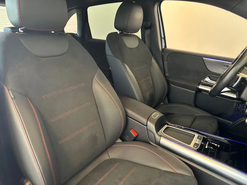 Mercedes-Benz B-Klasse 250 e AMG Line uit 2024, foto 19