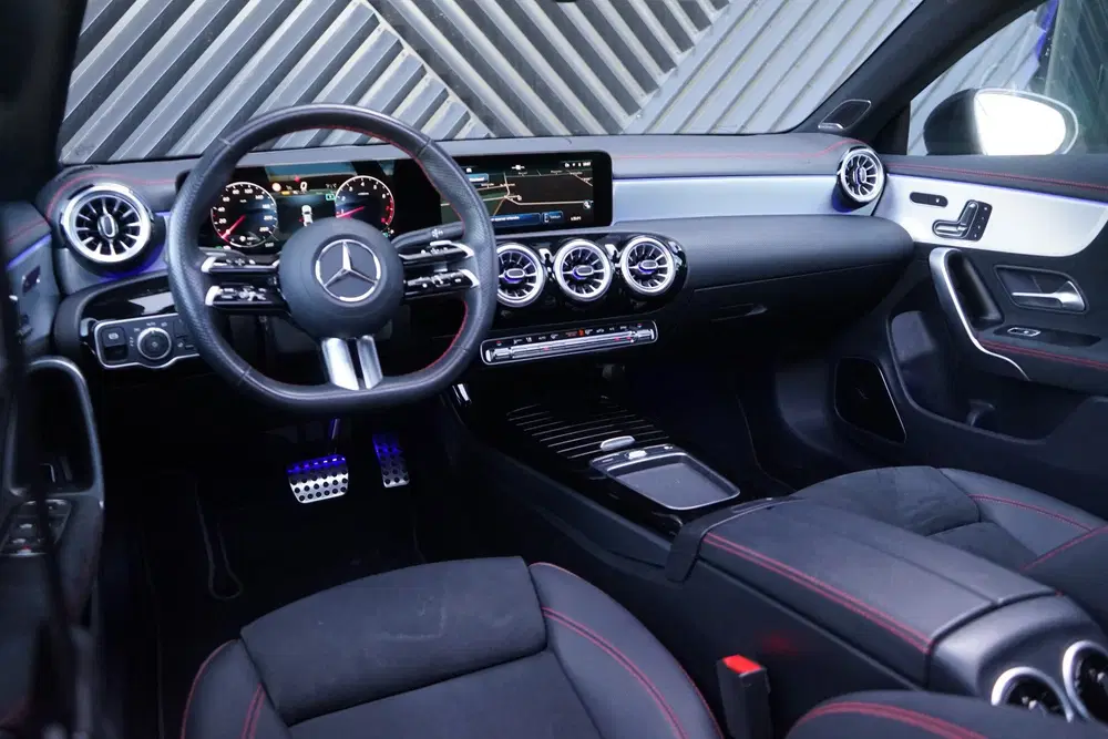 Mercedes-Benz CLA 180 AMG ACC Pano Memory 360 HUD IHC uit 2024, foto 7