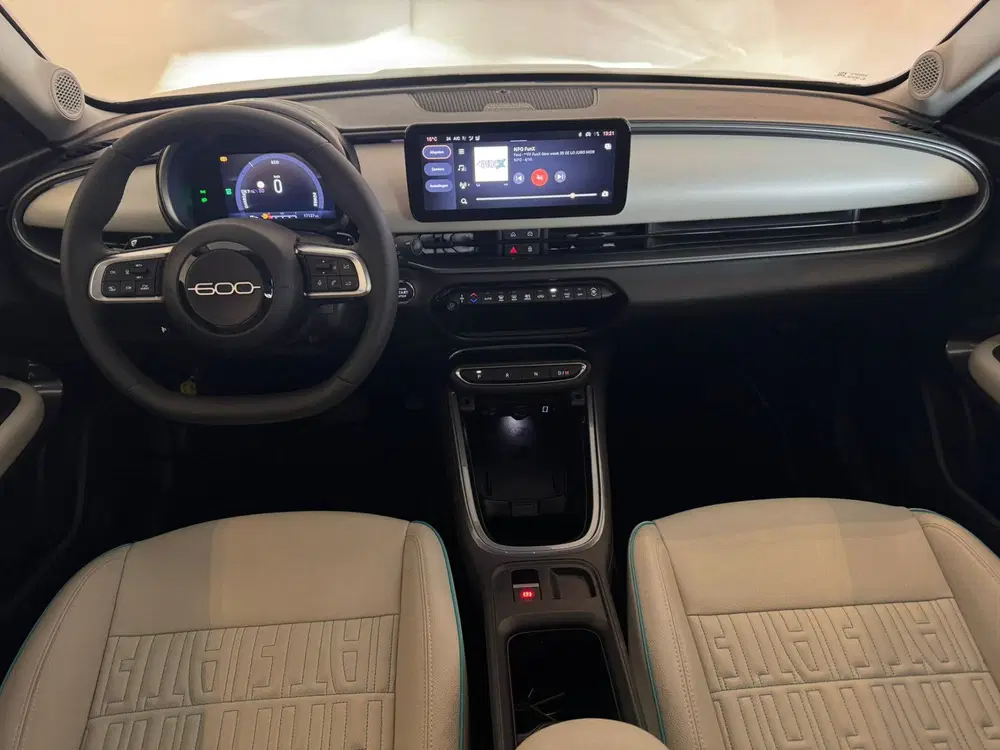 Fiat 600 1.2 Hybrid La Prima uit 2024, foto 4